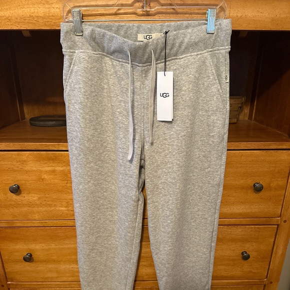 UGG Kantner Womens Heather Grey Joggers - Picture 1 of 6